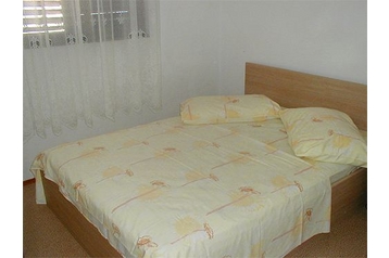 Croazia Privát Slatine, Interno